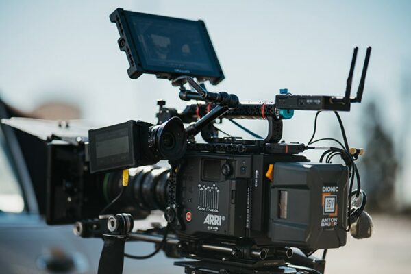 ttp-dylan-marzke-bts-4-min ARRI camera powered by Dionic 26V